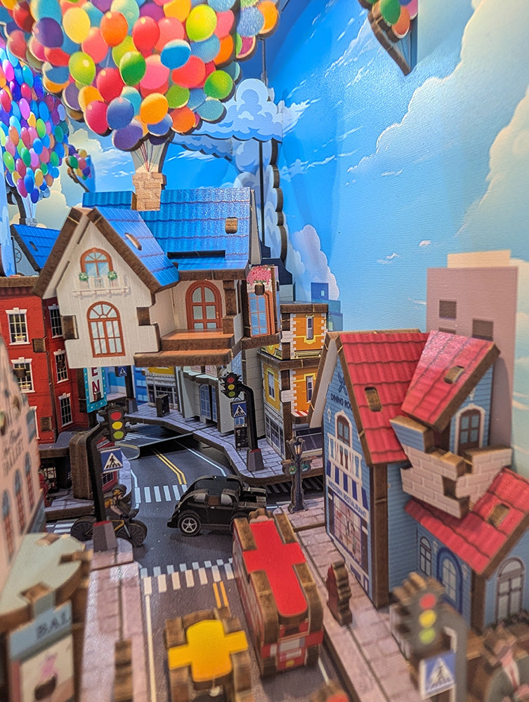 Książkowy Zakątek - Book Nook ze światełkiem Latający Domek