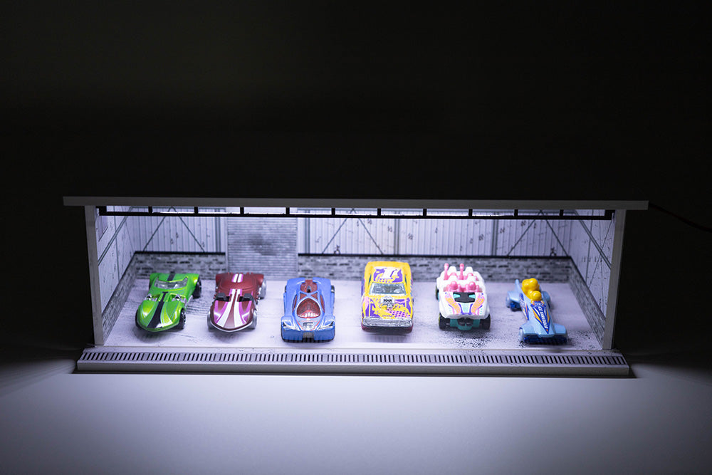 Podświetlana gablota dla autek – garaż